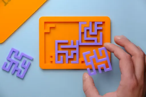 4 piece Puzzle labyrinth
